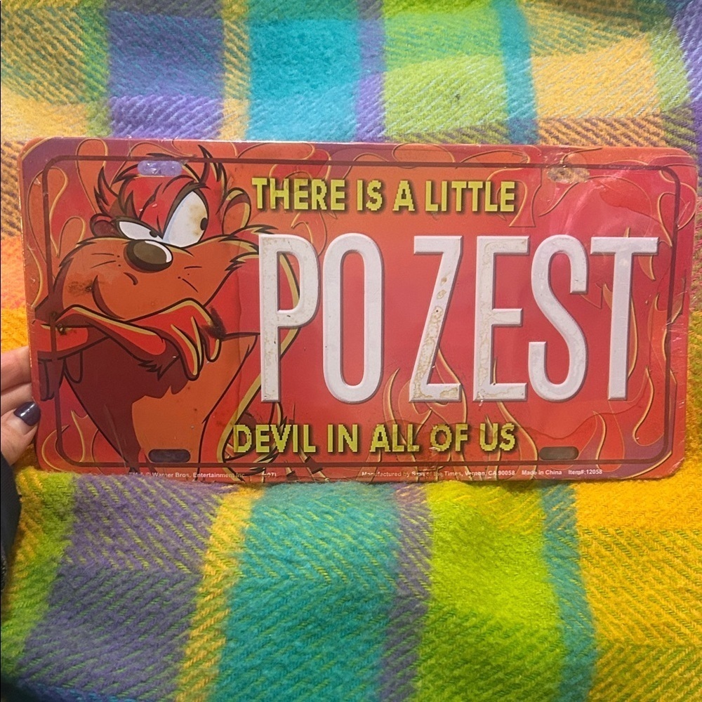 Looney Tunes Taz Vintage License Plate Decorative Car Sign